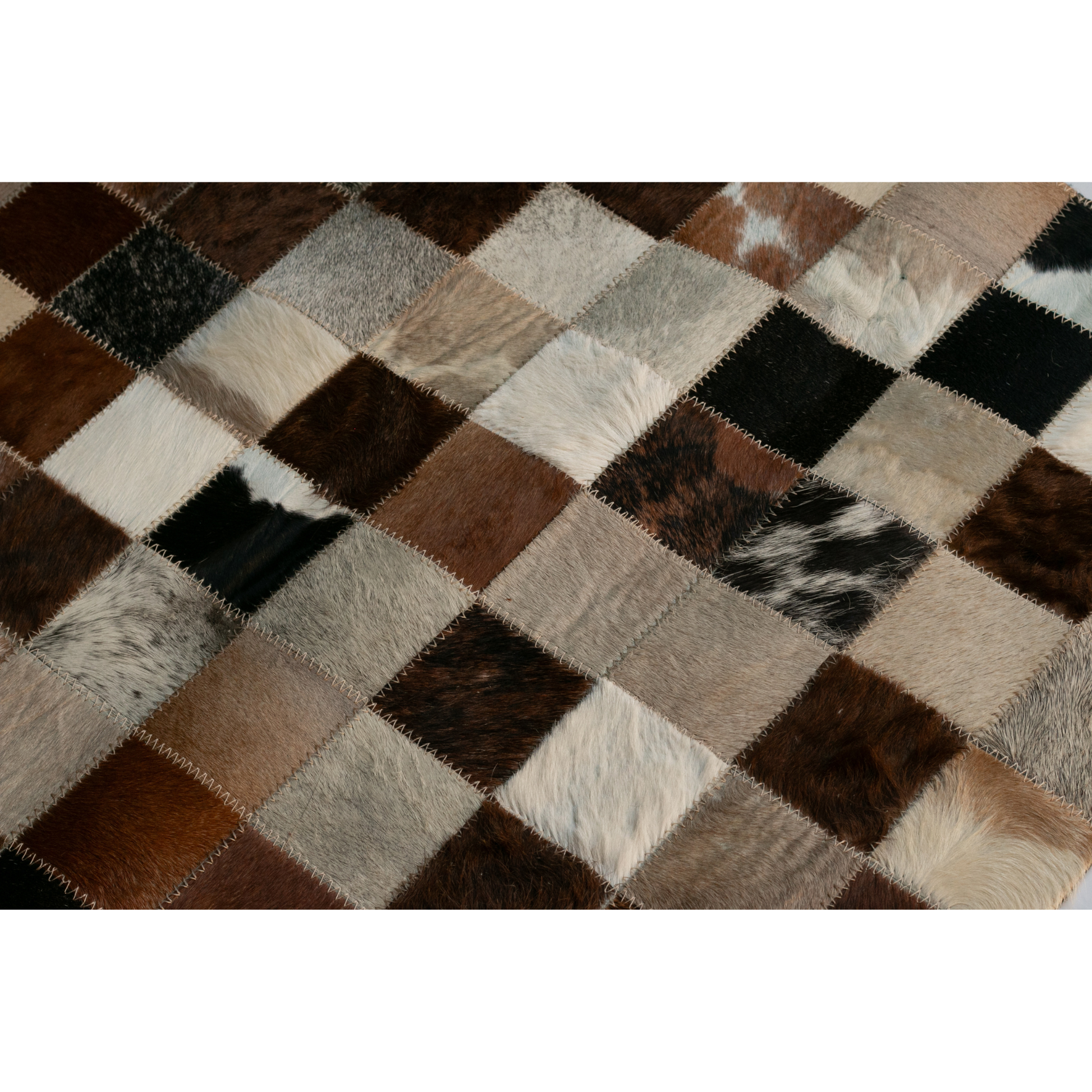 Tapete de Piel con Pelo 92×64 cm – Diseño de Cuadros Blanco, Café y Negro