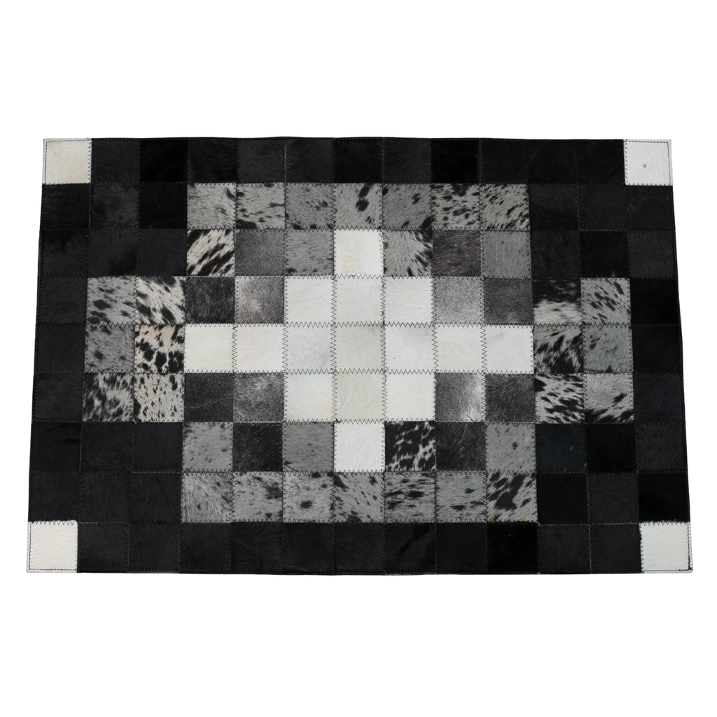 Tapete Pie de Cama de Cuero con Pelo | Diseño de Cuadros en Negro, Blanco y Gris