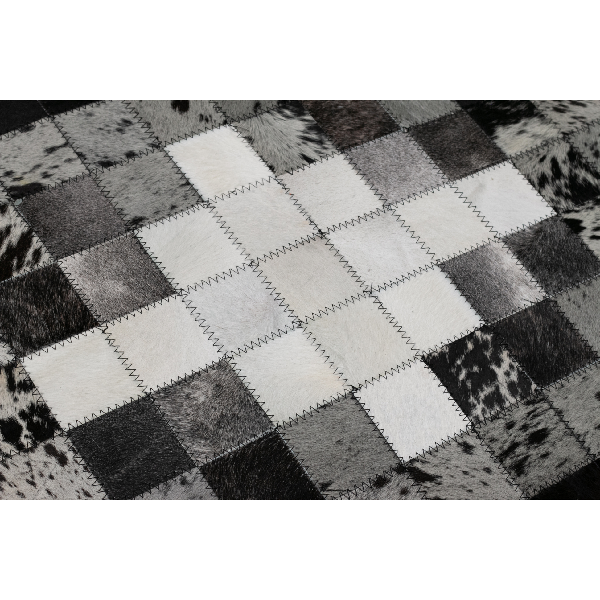 Tapete Pie de Cama de Cuero con Pelo | Diseño de Cuadros en Negro, Blanco y Gris